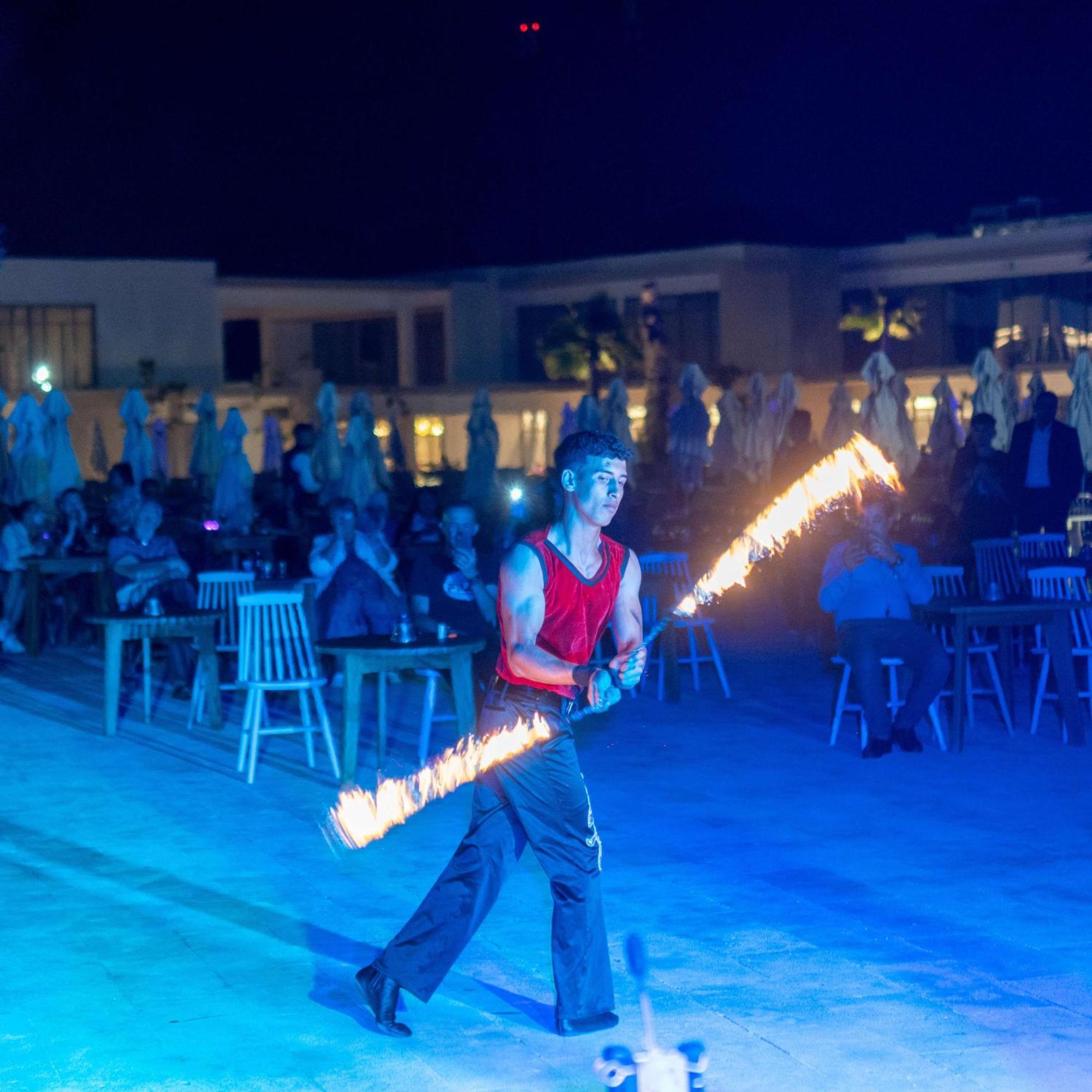 Radisson Blu Resort Al Hoceïma Zewnętrze zdjęcie Fire fan performance