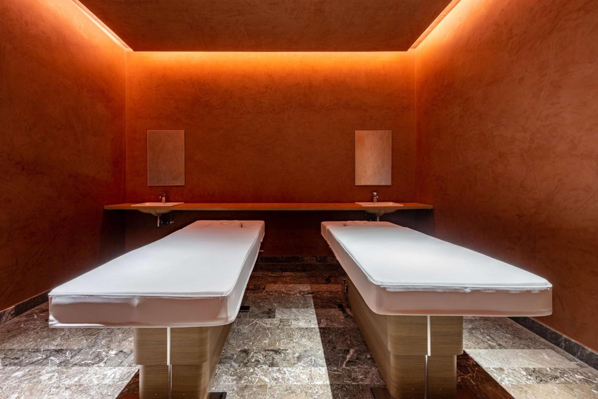 Radisson Blu Resort Al Hoceïma Zewnętrze zdjęcie The spa at The Ritz-Carlton, Hong Kong