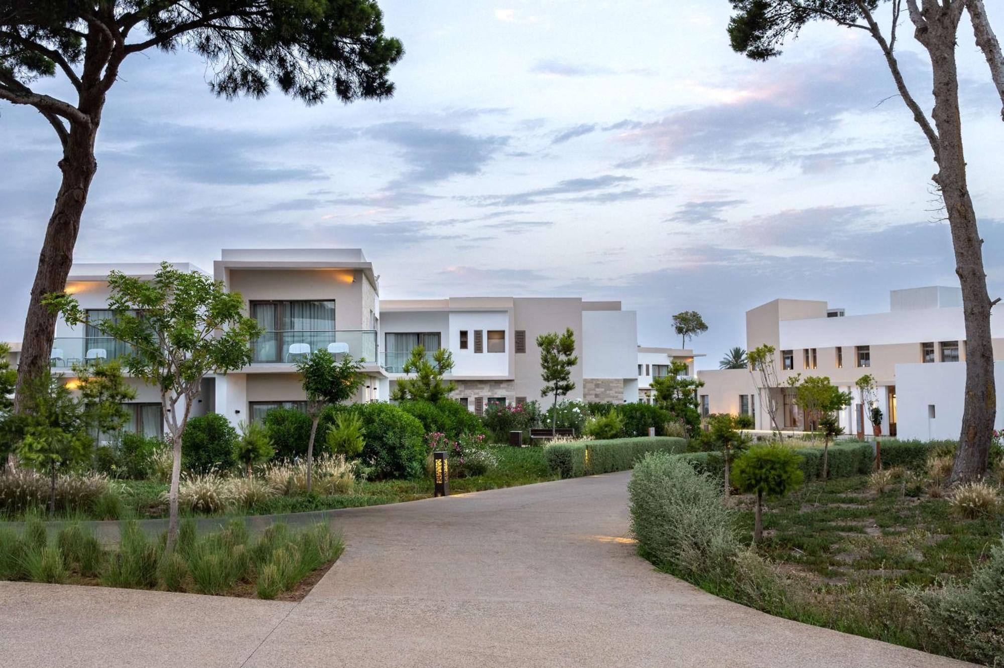 Radisson Blu Resort Al Hoceïma Zewnętrze zdjęcie The resort's villas